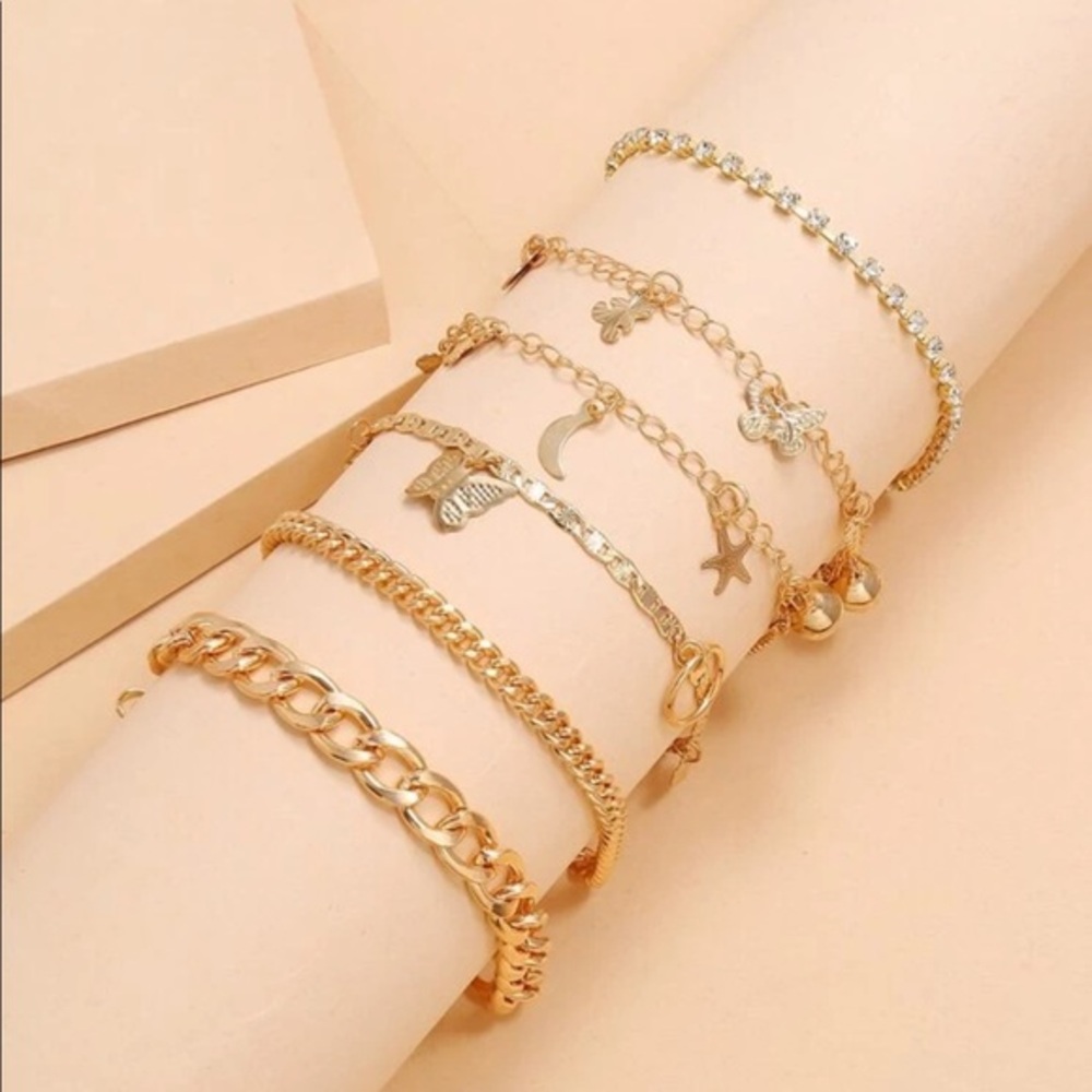 Gold ankle jewelry